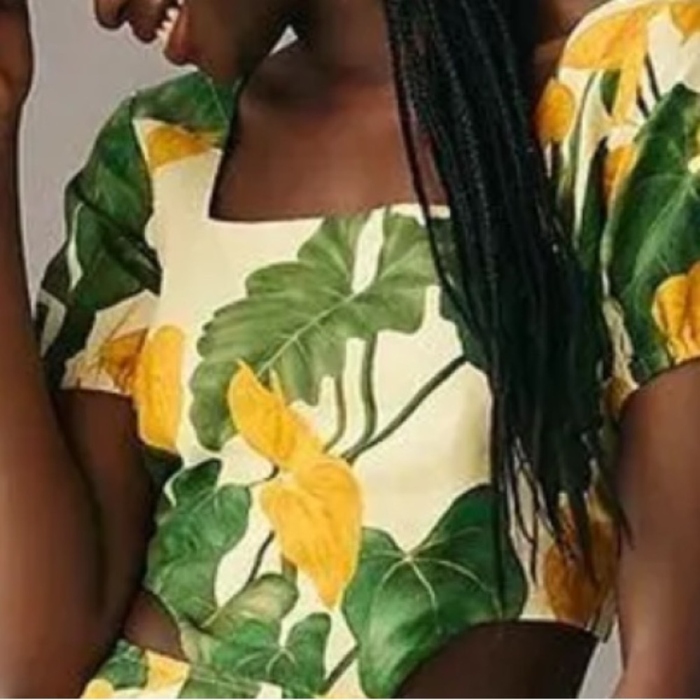 Farm Rio Cutout Tie-Back Romper - Size Medium - Picture 8 of 9